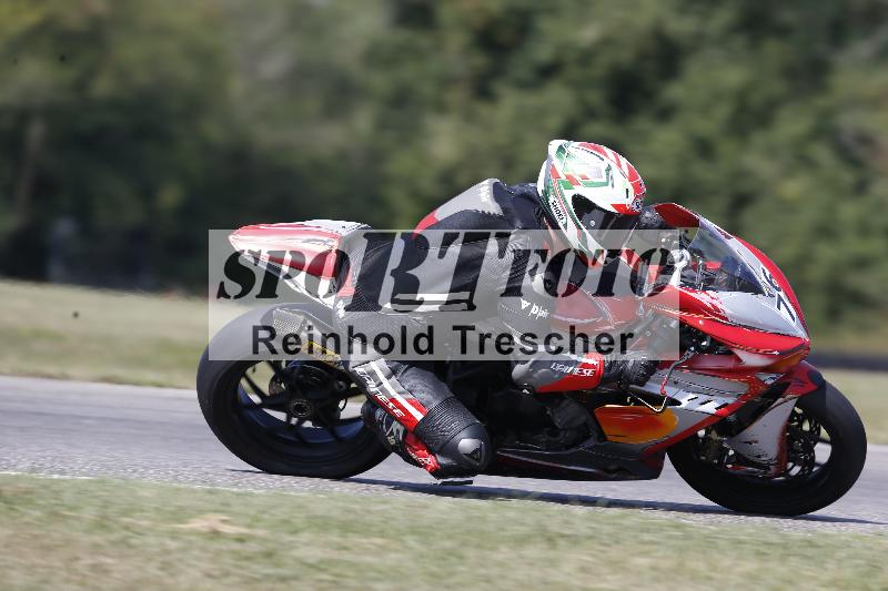 Archiv-2025/49 26.08.2025 Cornu Master School ADR/rot-rouge/76